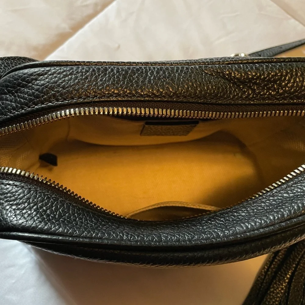 Gucci Soho Disco Crossbody - Picture 11 of 16